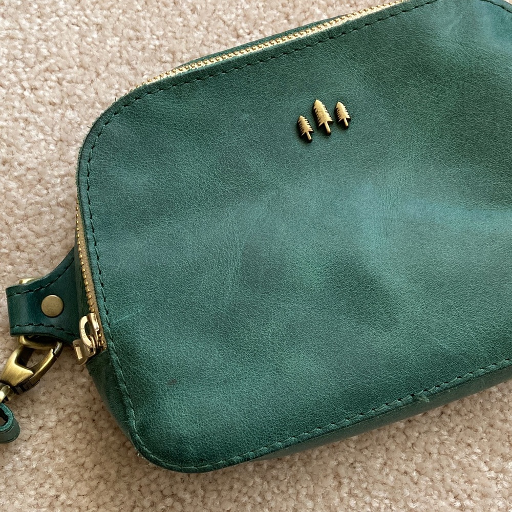 PLG surf scarlett sling bag